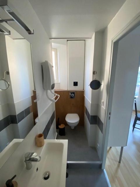 Appartement Avec Balcon Et Parking Prive Мер-ле-Бен Экстерьер фото